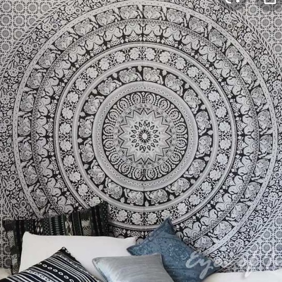 SOLD twin sized black and white tapestry - Picture 1 of 2